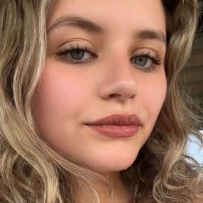 Mona, Babysit in Tongeren