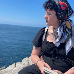 Azeline, Babysitter à Chapelle-lez-Herlaimont