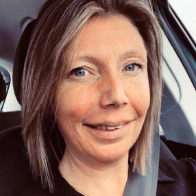 Leslie, Babysitter in Antwerpen