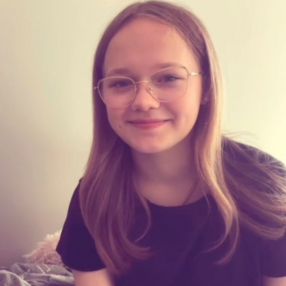Kenaya, Babysit in Dilsen-Stokkem