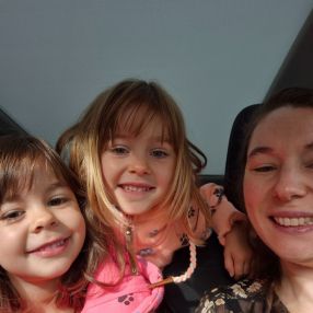 Laetitia, Family in Nijvel