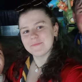 Eredia, Babysitter à Lessen