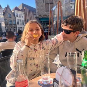 Armand en, Gezin in Damme
