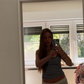 Manou, Babysit in Kalmthout