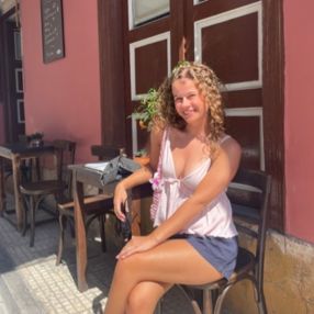 Amy, Babysitter in Maaseik