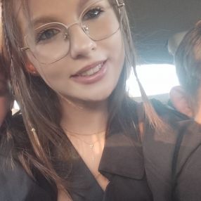Léana, Babysitter à Beaumont