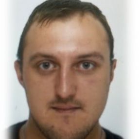 Axel, Gezin in Charleroi