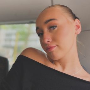 Lili, Babysitter à Borsbeek