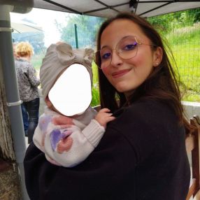 Emma, Babysit in Engis