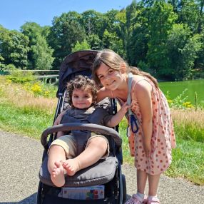 Olivia, Family in Boom