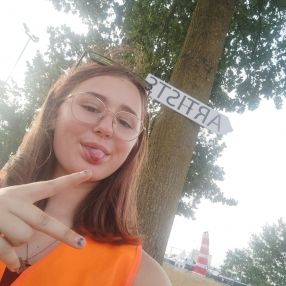 Emily, Babysit in Opglabbeek