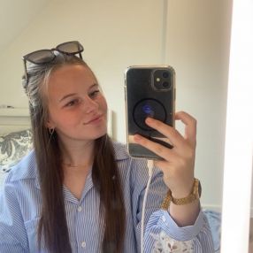 Zoë, Babysitter à Zonnebeke