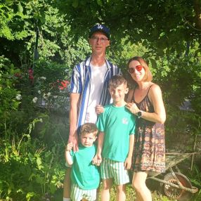 Ceylan, Gezin in Asse