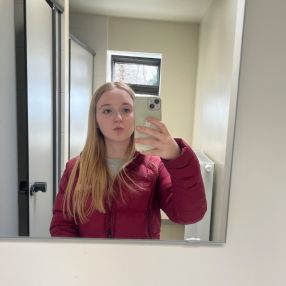 Eline, Babysitter à Lille
