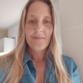Inge, Babysit in Zedelgem