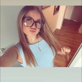 Natacha, Babysitter in Charleroi