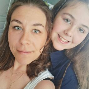 Sara, Gezin in Ronse