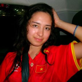 Lys Ly, Babysitter à Chapelle-lez-Herlaimont