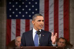 Barack Obama aprueba ley para cambiar pañales en baños masculinos
