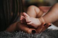 Cuidadora de bebés recién nacidos, ¿cómo elegir la adecuada?