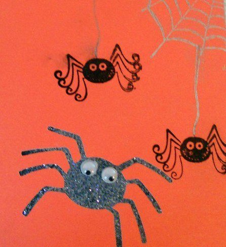 invitaciones para fiestas infantiles de Halloween arañas