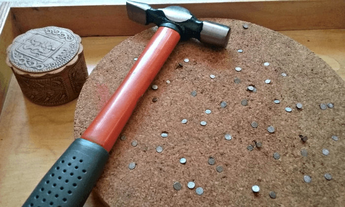 juegos montessori caseros martillo