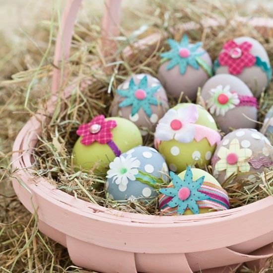 kleurrijke gekookte eieren Pasen klusjes voor kinderen