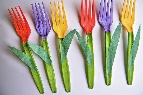 lavoretti per la festa della mamma: tulipani forchette