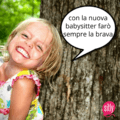 bambina sorridente abituare il bambino alla baby sitter