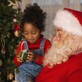 bambina e babbo natale
