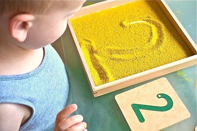 5 attività Montessori per bambini di un anno - Blog - Borgione