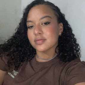 Vitoria, Babá em Marília
