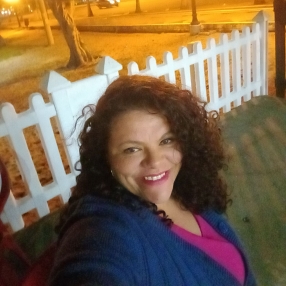 Lia, Babá em Araruama