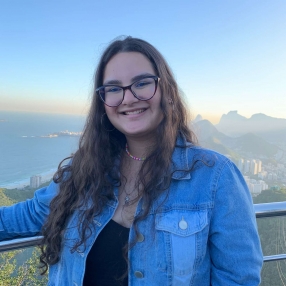 Larissa, Babysitter in Rio de Janeiro