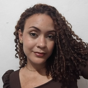 Camila, Babá em Três Lagoas