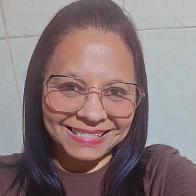 Juliene, Babá em Elias Fausto