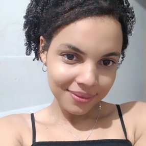 Ingrid Pauline, Babysitter in Aracaju