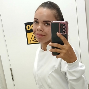 Karina, Babá em Aracruz