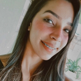 Amanda, Babá em Ituiutaba