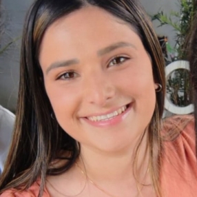 MILENA Cristina, Babá em Poços de Caldas