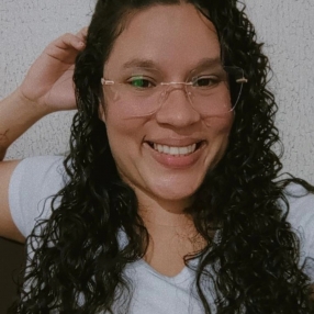 Ana Beatriz, Babysitter in Porto Velho