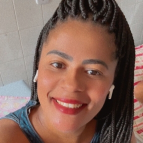 Anne, Babá em Abreu e Lima