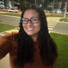 Isabelly, Babá em Aracaju