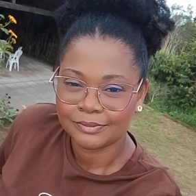 Carla, Babá em Pombos