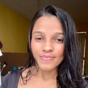Janaína, Babá em Santa Rita