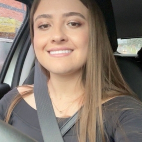 Carolina, Babá em Niterói