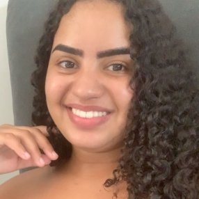 Mayara, Babá em São Pedro