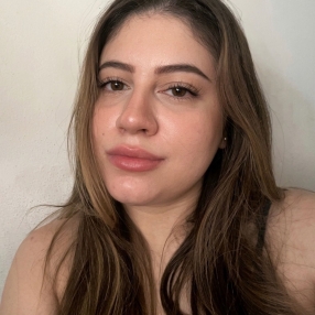 Larissa, Babá em Varginha