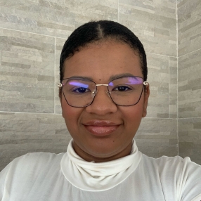 Luciana Mota, Babá em Niterói