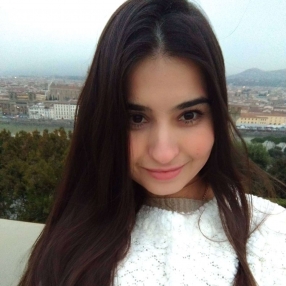 Andréia, Babá em Londrina